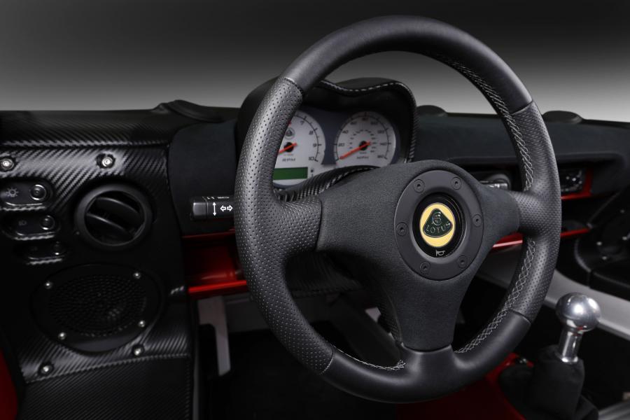 Панель приборов Lotus Elise S by Carbon Motors 2017 года  (фото 11 из 14)